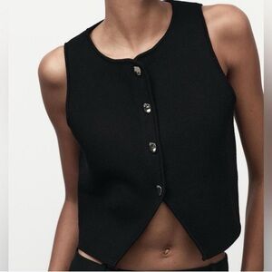 Zara Black Buttoned Crop Top